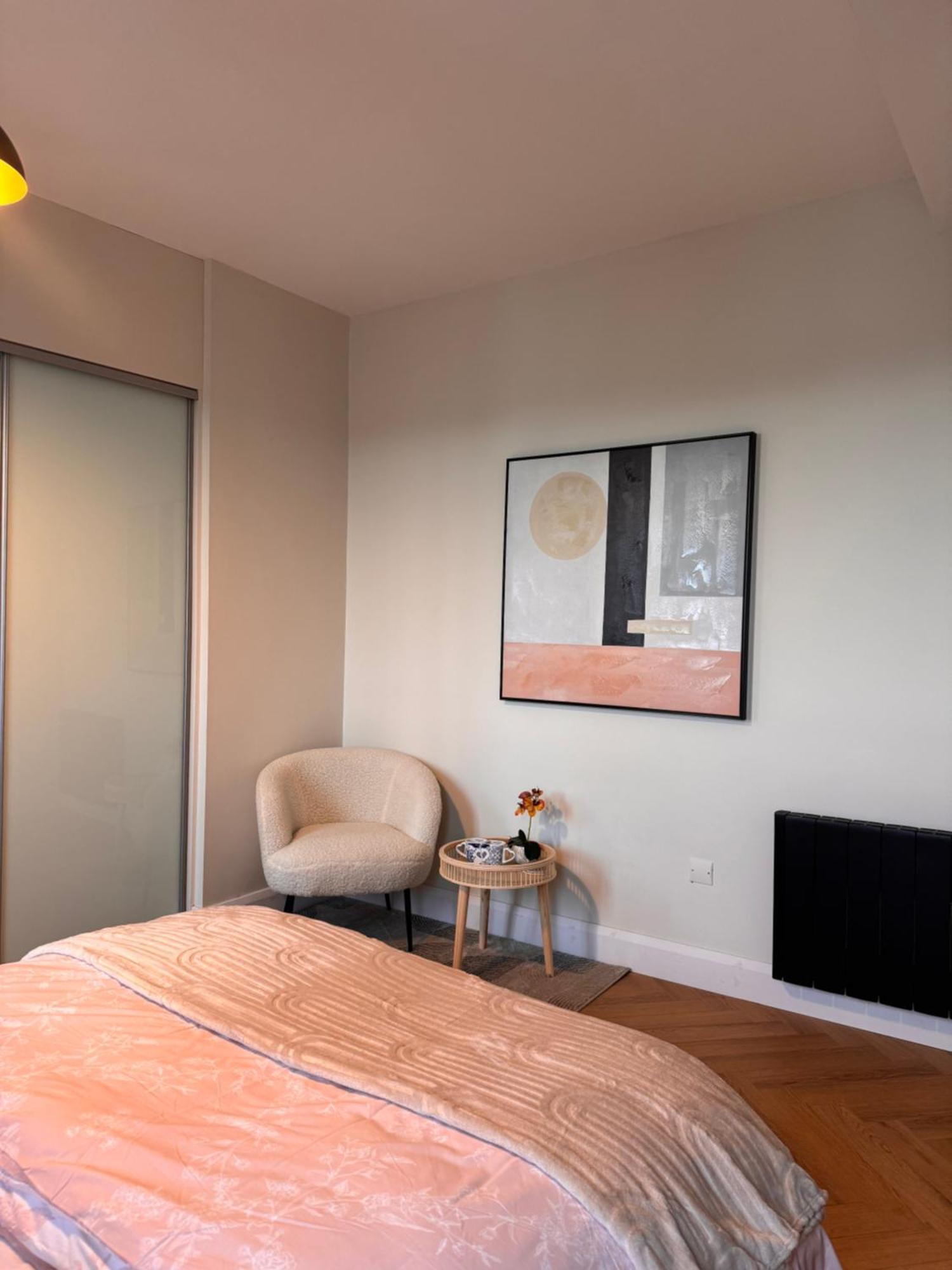 Habitación en casa particular Finnstown Hall- Private In Shared With The Host *