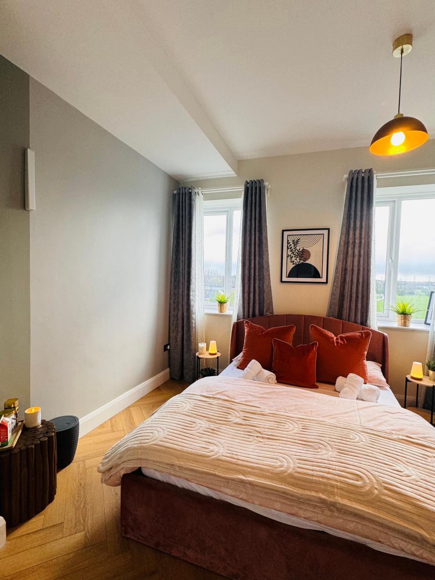 Finnstown Hall- Private In Shared With The Host Habitación en casa particular Dublín