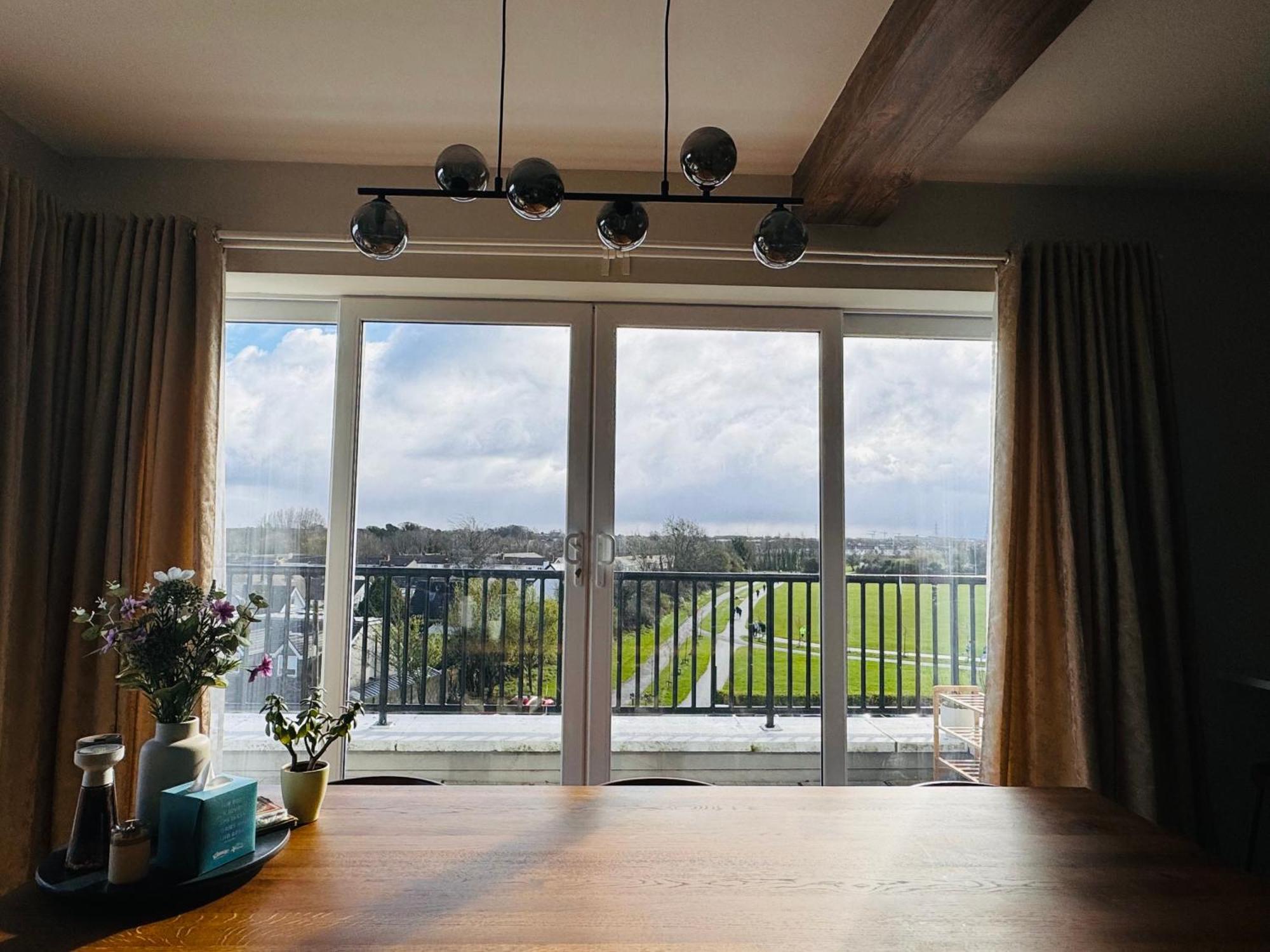 Finnstown Hall- Private In Shared With The Host * Dublín
